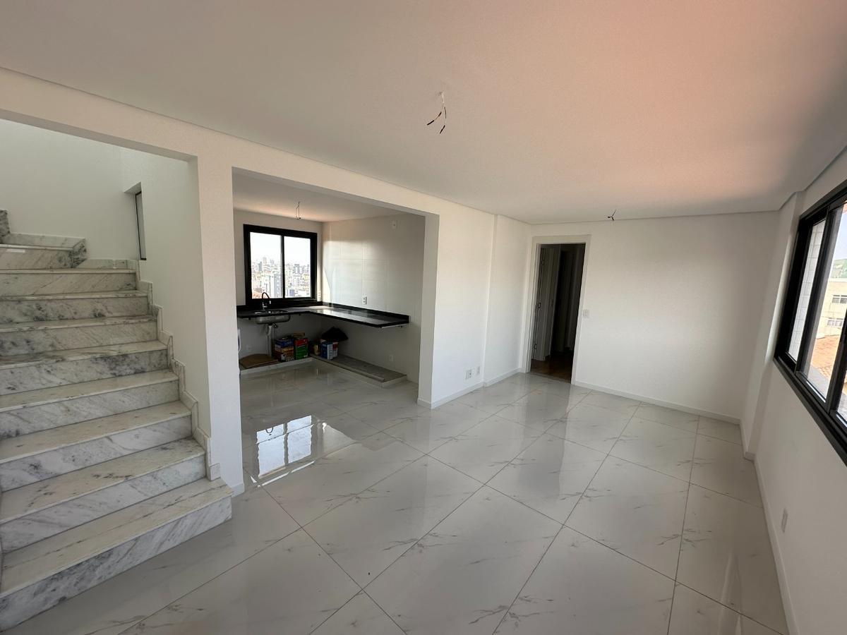 Cobertura, Santa Rosa, 3 Quartos, 2 Vagas, 1 Suíte