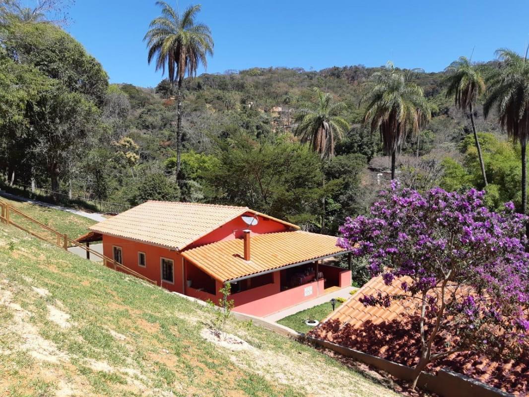 Fazenda, Ravena, 4 Quartos, 10 Vagas, 1 Suíte