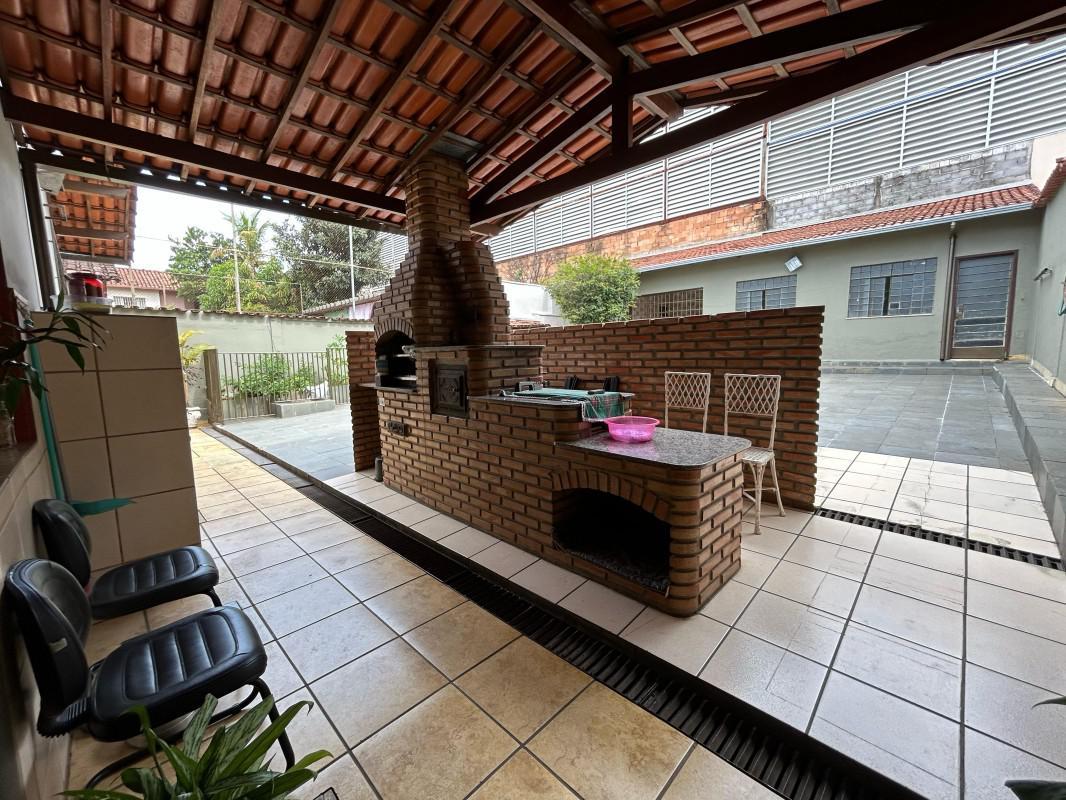 Casa, Itapoã, 4 Quartos, 6 Vagas, 1 Suíte