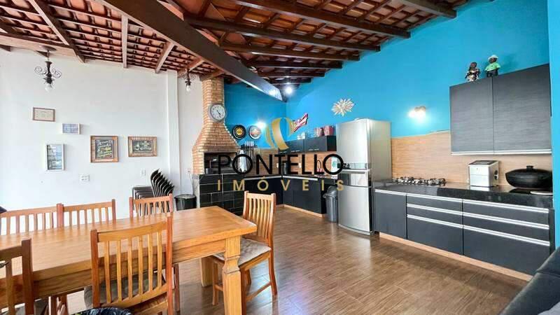 Casa, Castelo, 5 Quartos, 3 Vagas, 1 Suíte