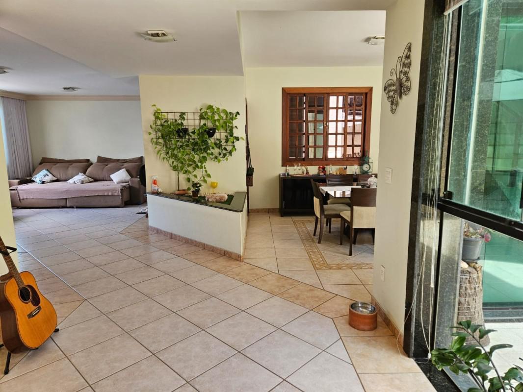 Casa, Fernão Dias, 4 Quartos, 4 Vagas, 1 Suíte