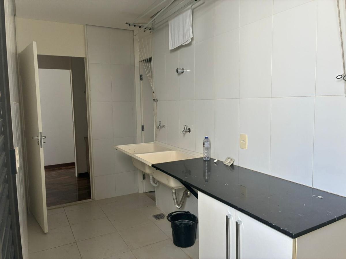 Casa, São José, 3 Quartos, 5 Vagas, 1 Suíte