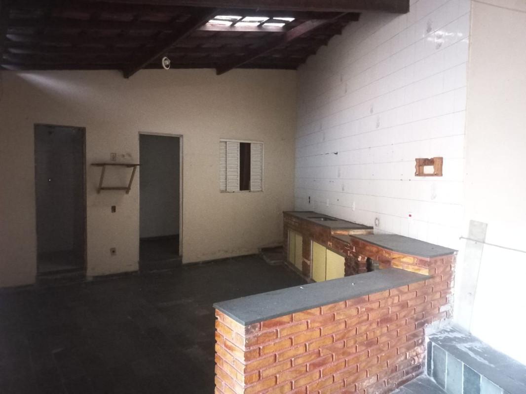 Casa, Planalto, 4 Quartos, 3 Vagas, 1 Suíte