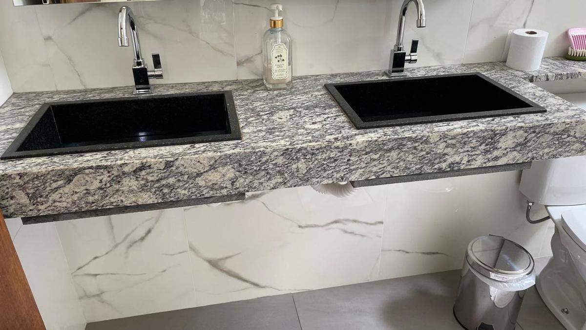 Casa, Fernão Dias, 3 Quartos, 2 Vagas, 1 Suíte