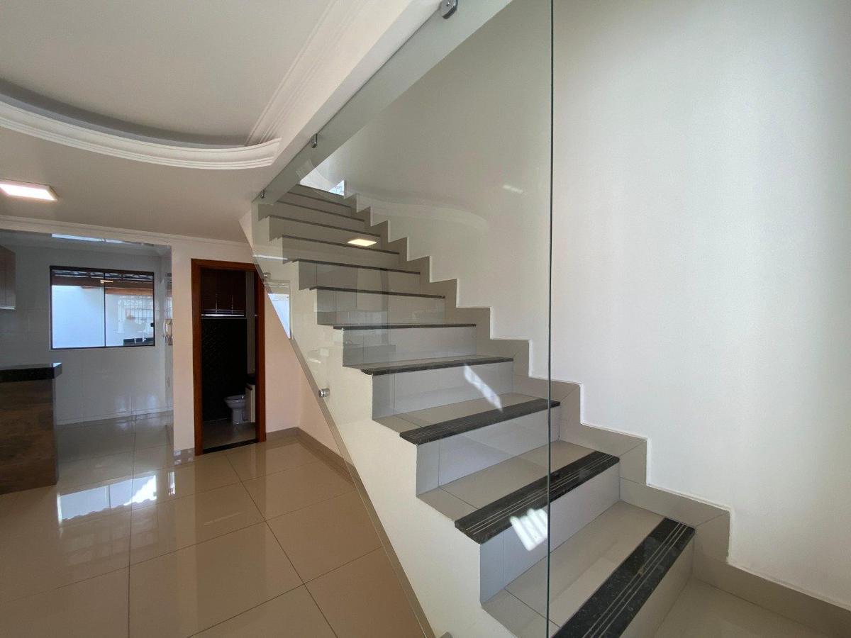 Casa, Santa Branca, 2 Quartos, 3 Vagas