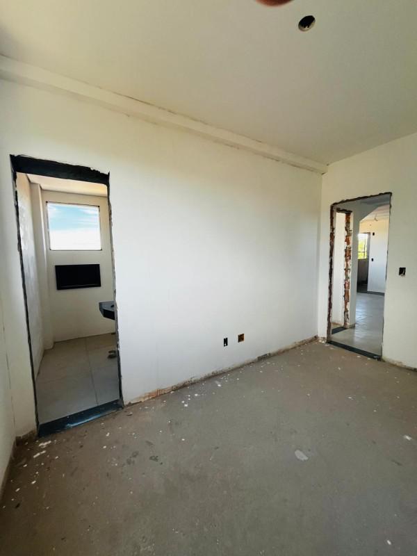 Cobertura, Novo Eldorado, 2 Quartos, 2 Vagas, 1 Suíte