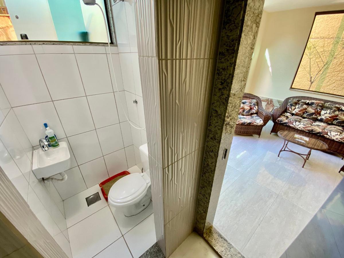 Casa, Santa Branca, 3 Quartos, 4 Vagas, 1 Suíte