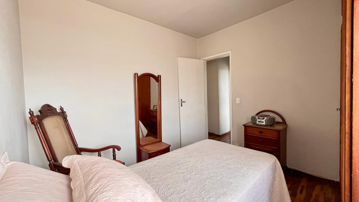 Apartamento, Sagrada Família, 2 Quartos, 1 Vaga