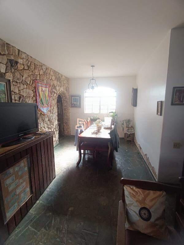 Casa, Jardim Canadá, 3 Quartos, 2 Vagas, 1 Suíte