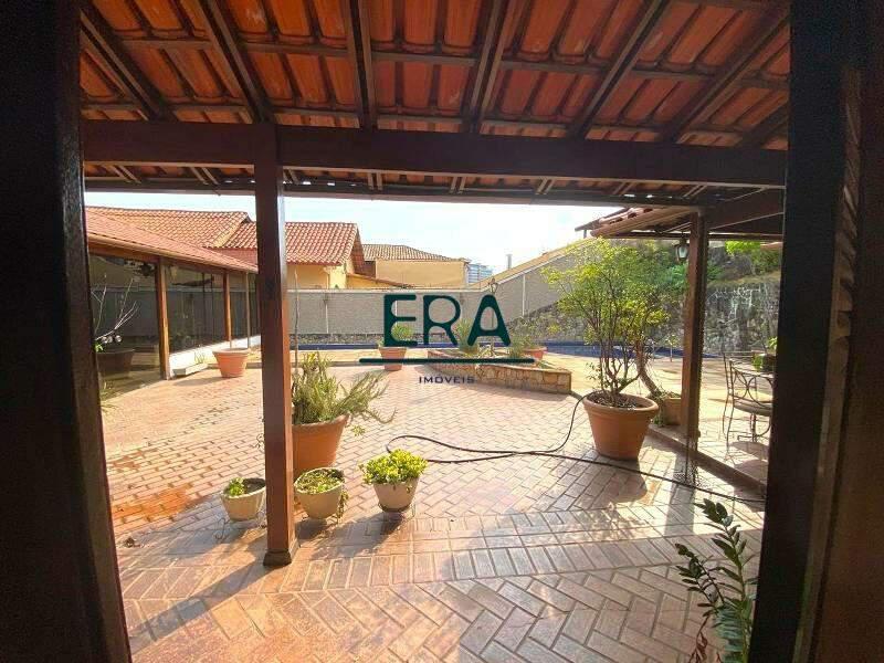 Casa, Santa Lúcia, 5 Quartos, 4 Vagas, 3 Suítes