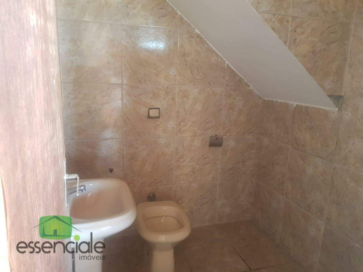 Casa, Santa Cruz Industrial, 3 Quartos, 2 Vagas, 1 Suíte