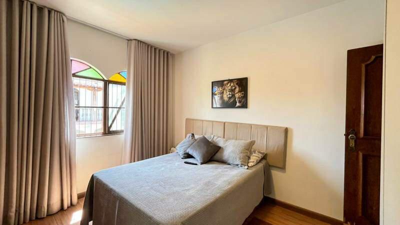 Casa, Alto Barroca, 5 Quartos, 2 Vagas, 2 Suítes