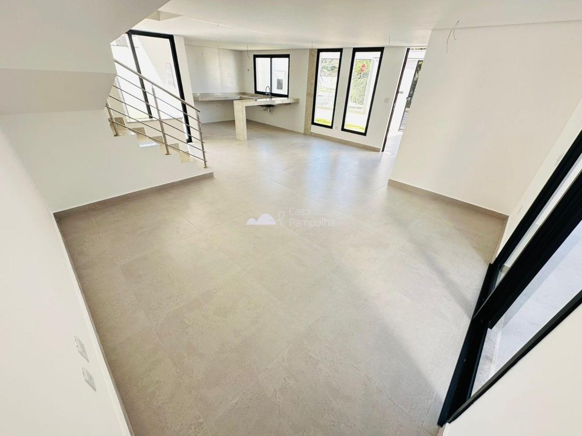 Casa, Planalto, 3 Quartos, 4 Vagas, 3 Suítes