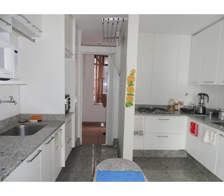 Apartamento, Funcionários, 2 Quartos, 1 Vaga, 1 Suíte