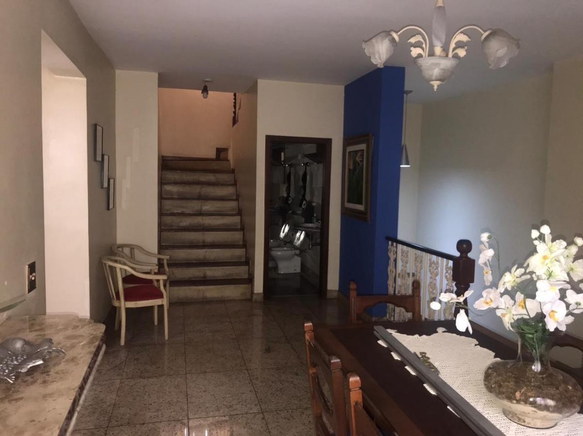 Casa, Castelo, 4 Quartos, 3 Vagas, 2 Suítes