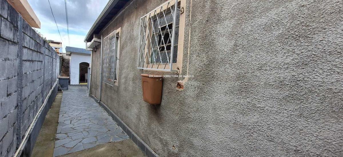 Casa, Industrial, 3 Quartos, 0 Vaga