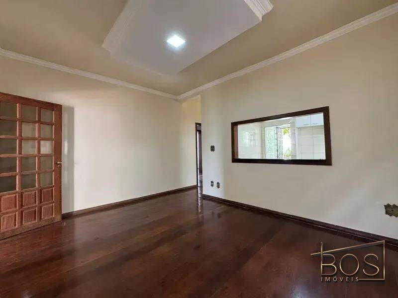 Casa, Caiçaras, 4 Quartos, 4 Vagas, 1 Suíte