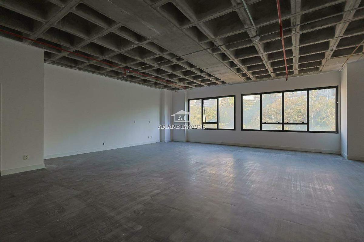 Sala, Vila da Serra, 0 Quarto, 3 Vagas