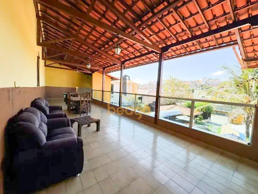 Casa, Parque Maracanã, 4 Quartos, 3 Vagas, 1 Suíte