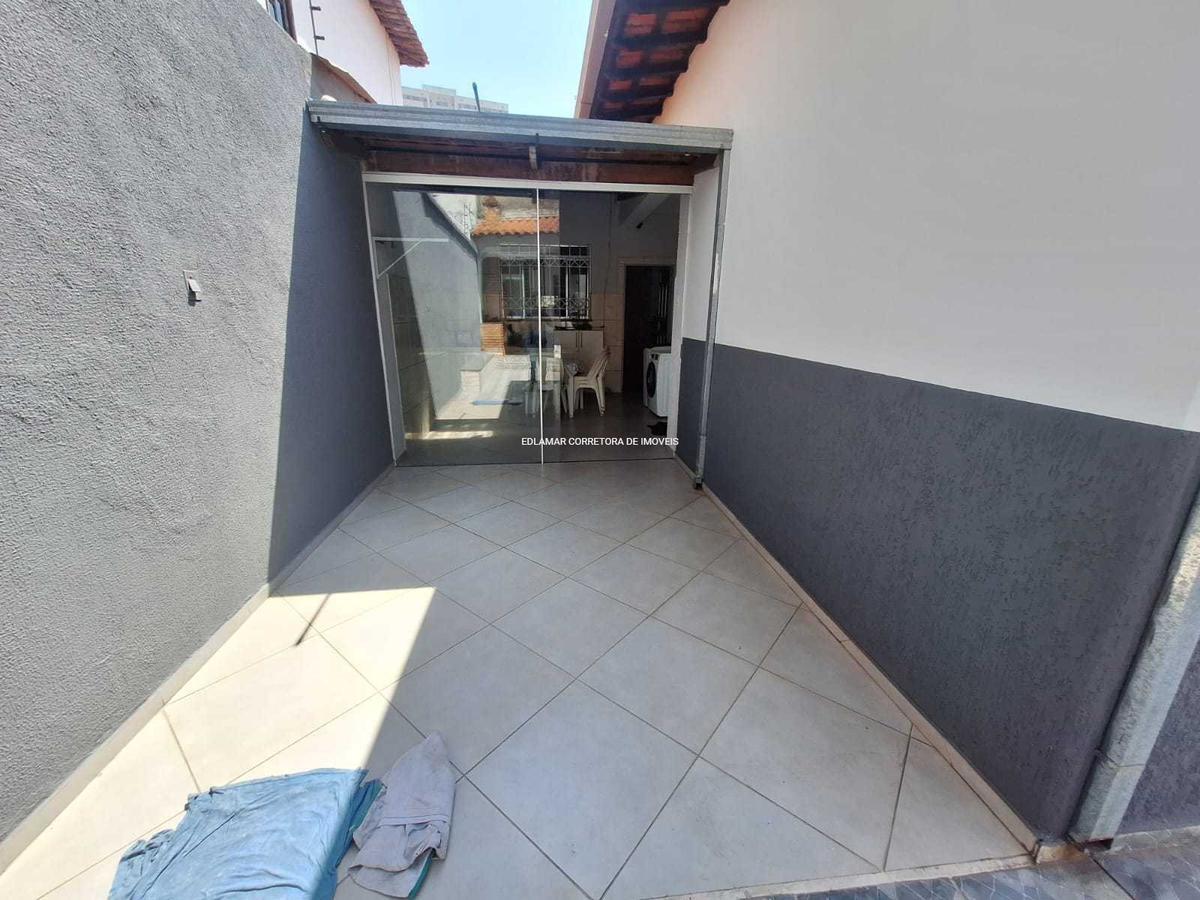 Casa, Jardim Riacho das Pedras, 3 Quartos, 8 Vagas, 2 Suítes