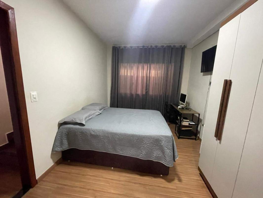 Casa, Araguaia, 4 Quartos, 2 Vagas, 1 Suíte