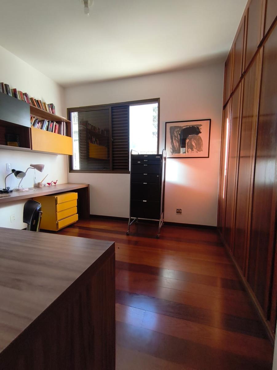 Apartamento, Funcionários, 4 Quartos, 2 Vagas, 1 Suíte