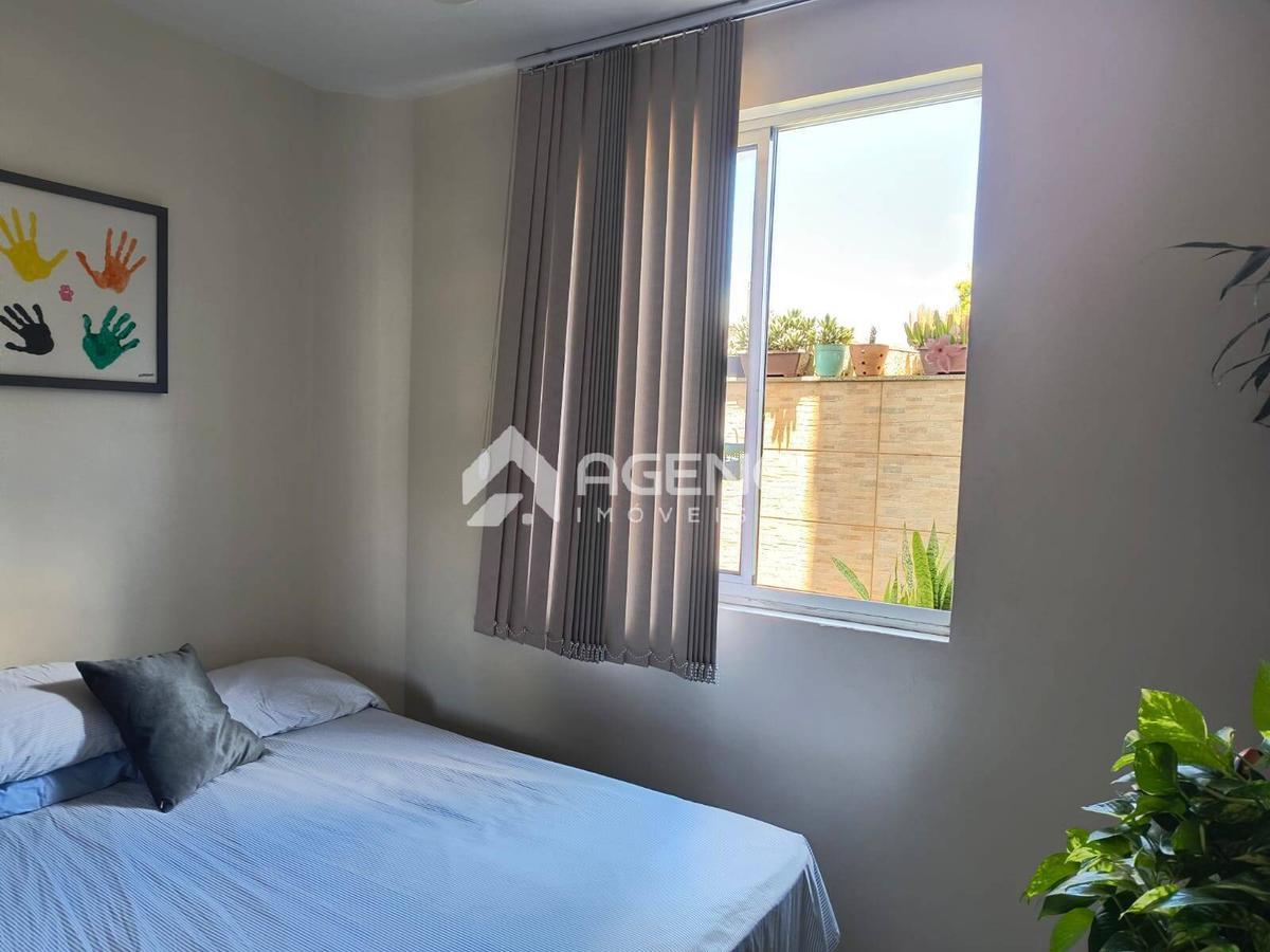 Apartamento, Glória, 2 Quartos, 0 Vaga, 0 Suíte