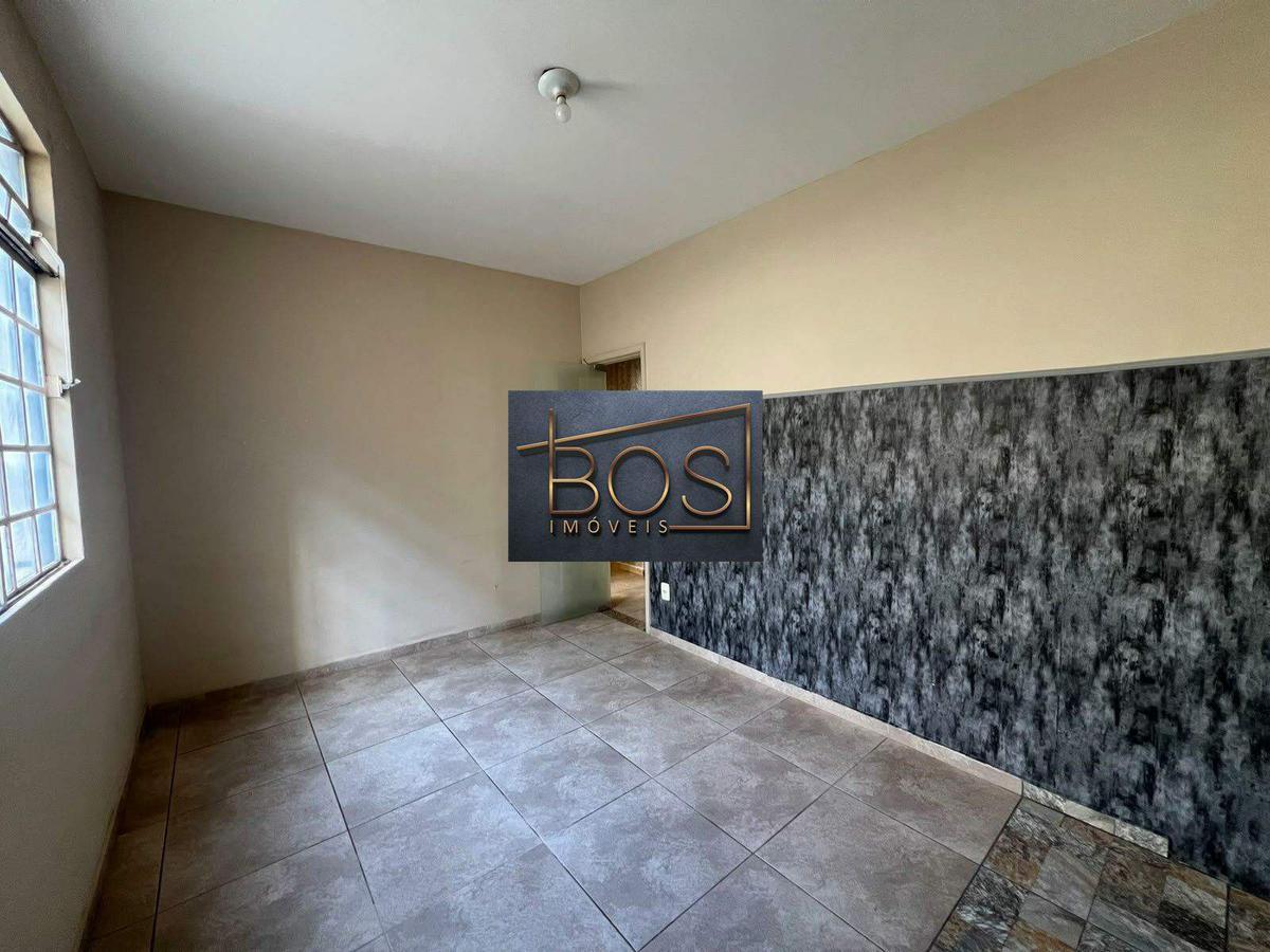 Apartamento, Sagrada Família, 2 Quartos, 1 Vaga