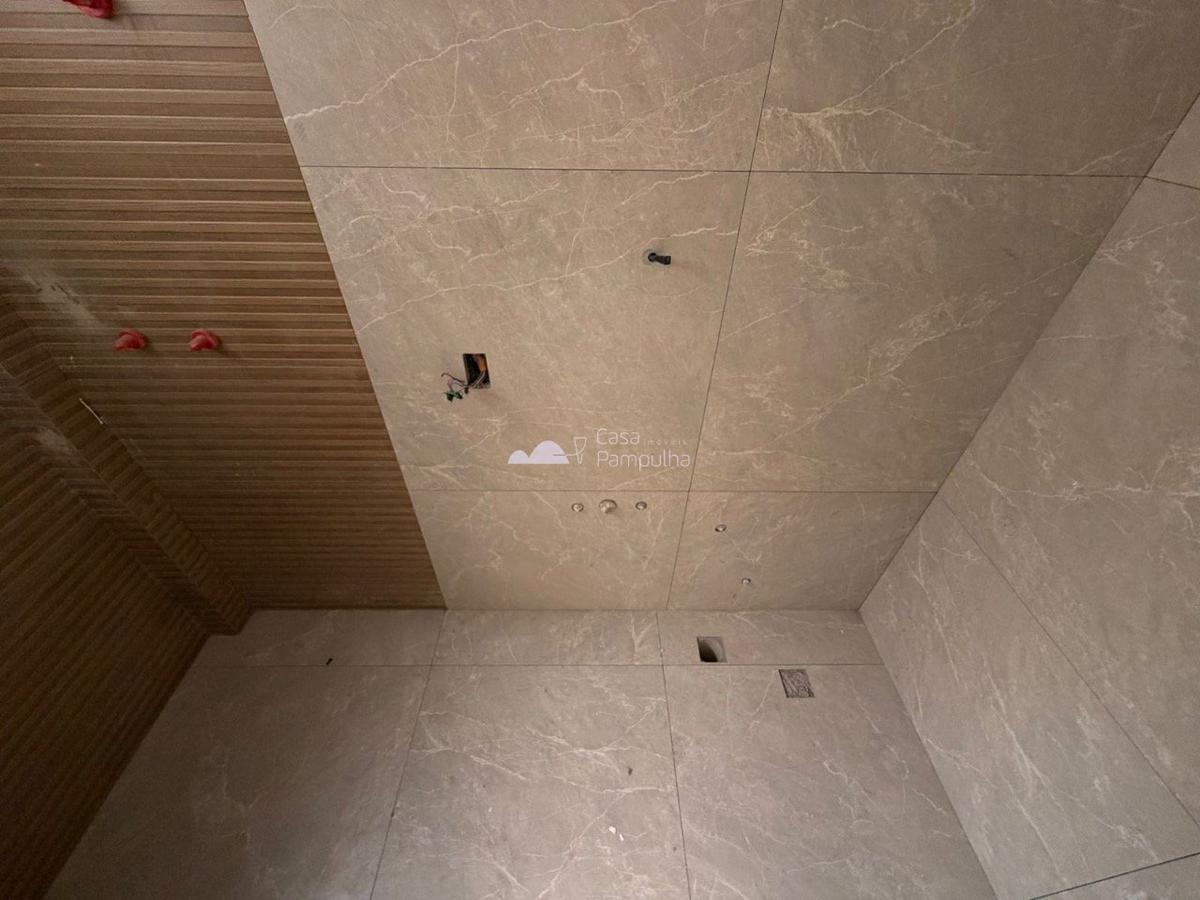 Casa, Planalto, 4 Quartos, 4 Vagas, 1 Suíte