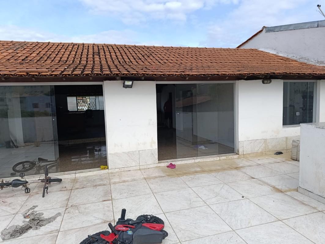 Casa, Piratininga (venda Nova), 9 Quartos, 3 Vagas, 2 Suítes