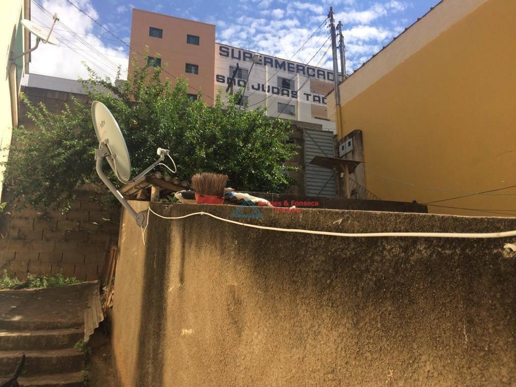 Casa, Centro, 2 Quartos, 0 Vaga