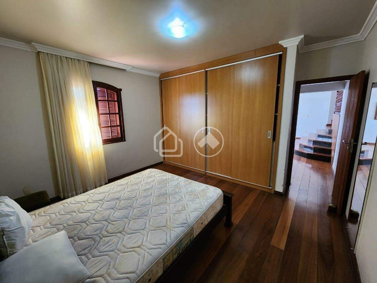 Casa, Santa Lúcia, 5 Quartos, 6 Vagas, 2 Suítes