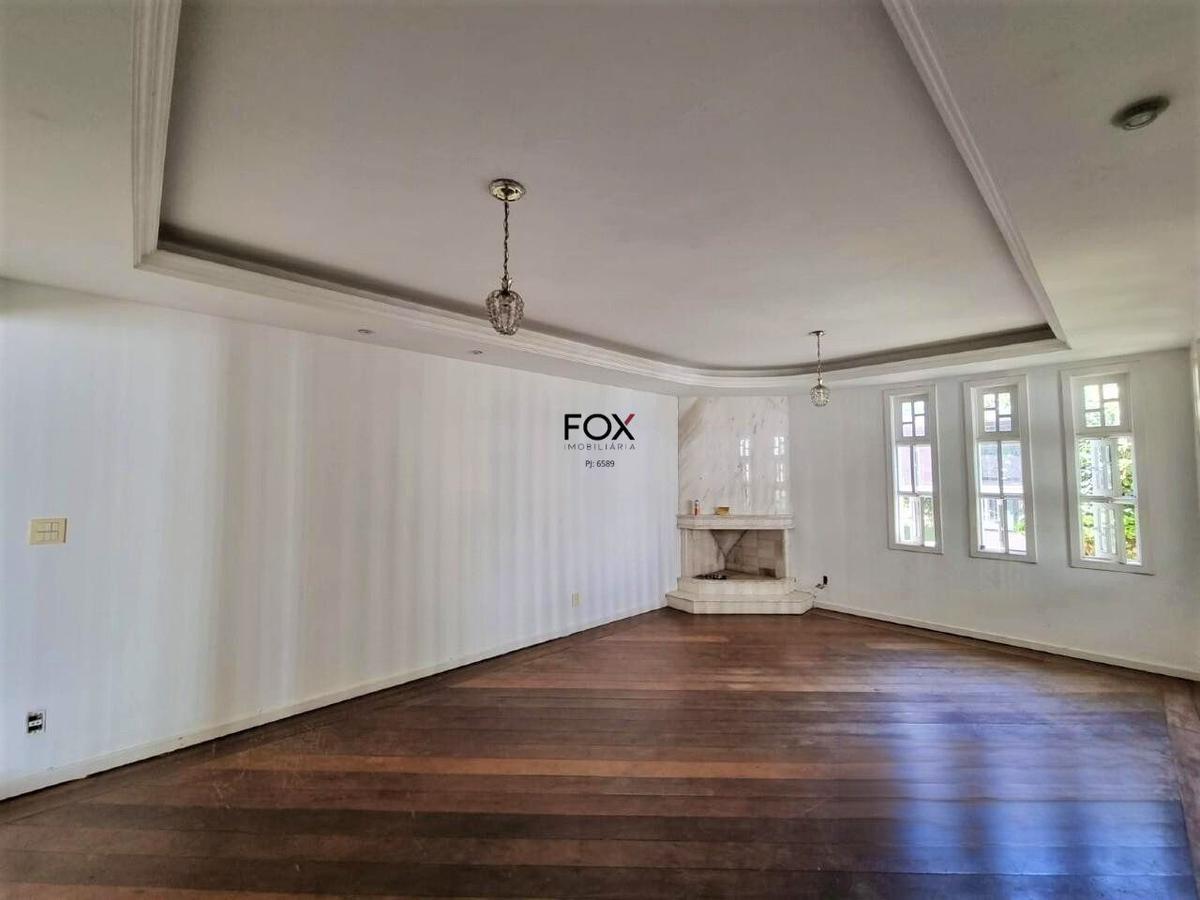 Casa, Estoril, 6 Quartos, 3 Vagas, 1 Suíte