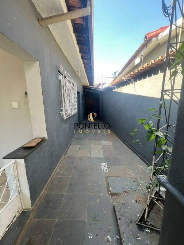 Casa, Centro, 6 Quartos, 0 Vaga