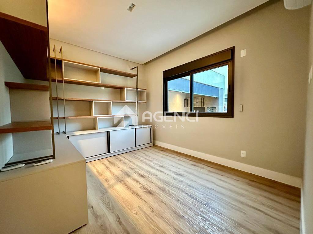 Casa, Alphaville - Lagoa dos Ingleses, 4 Quartos, 0 Vaga, 4 Suítes