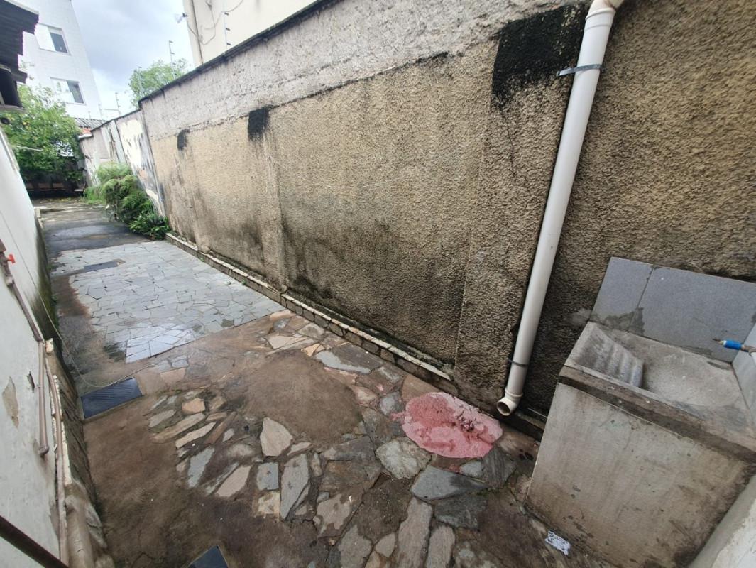 Casa Comercial, Nova Suíssa, 6 Quartos, 4 Vagas