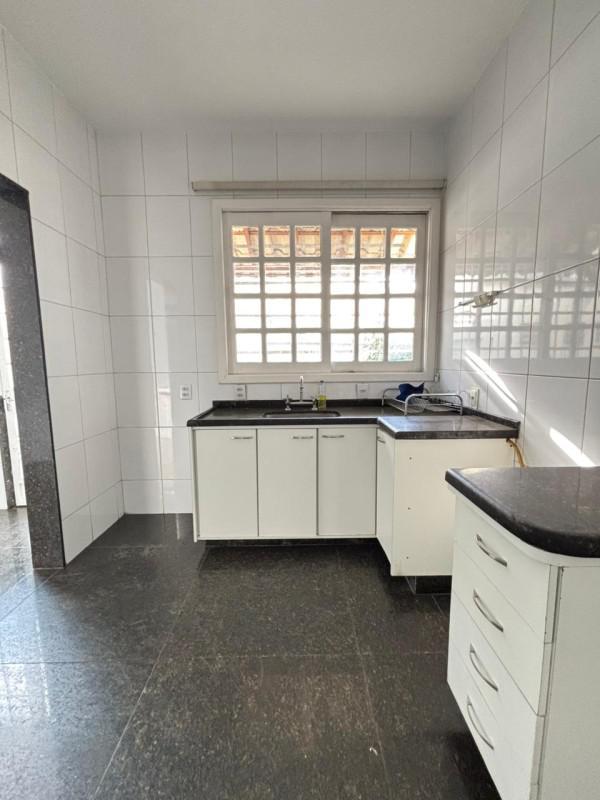 Casa, Itapoã, 5 Quartos, 5 Vagas, 3 Suítes