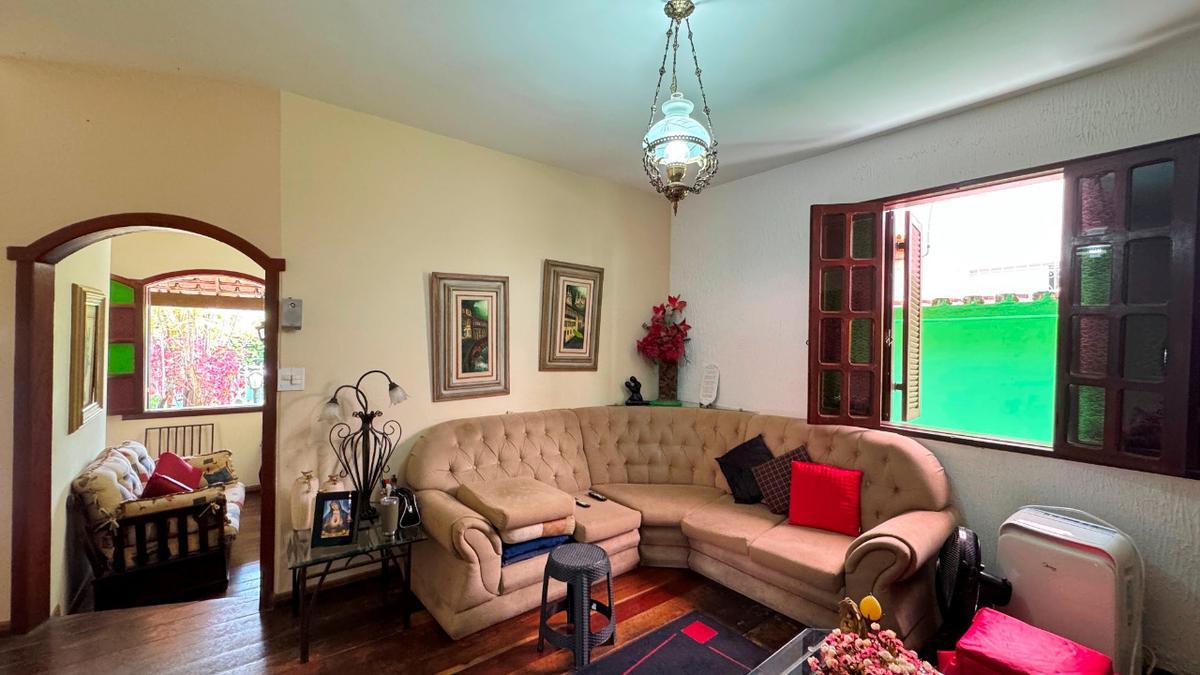 Casa, Planalto, 4 Quartos, 3 Vagas, 2 Suítes