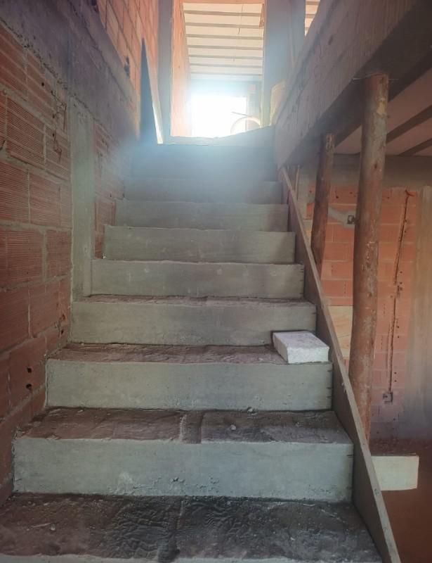 Casa, Europa, 3 Quartos, 2 Vagas, 1 Suíte