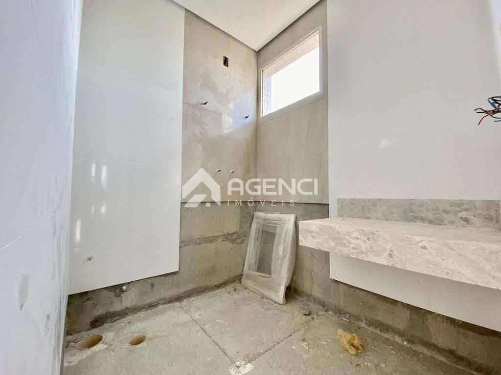 Apartamento, Cabral, 5 Quartos, 0 Vaga, 2 Suítes