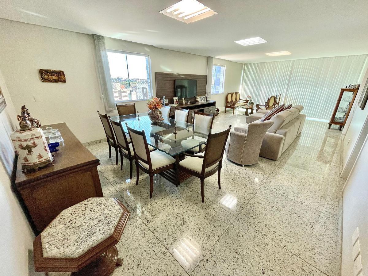 Apartamento, Castelo, 4 Quartos, 2 Vagas, 2 Suítes