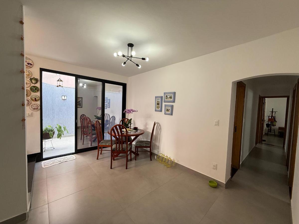 Casa, Itapoã, 3 Quartos, 4 Vagas, 1 Suíte