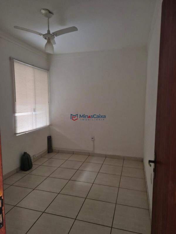 Apartamento, Amaro Lanari, 2 Quartos, 1 Vaga