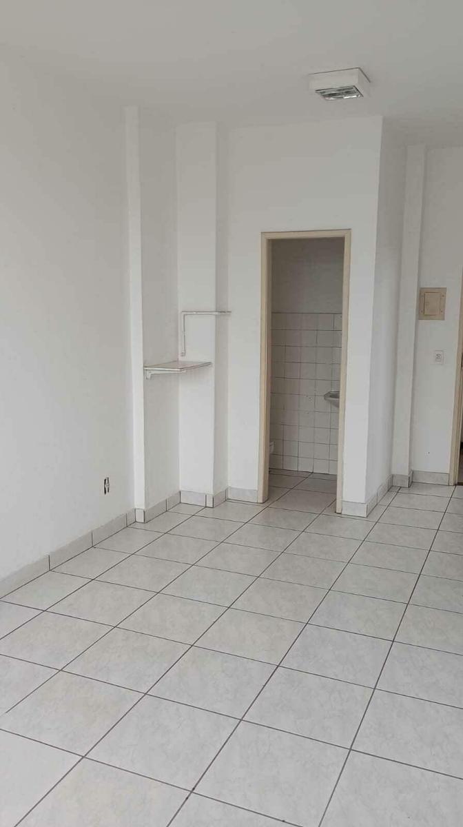 Sala, Nova Suíssa, 0 Quarto, 0 Vaga