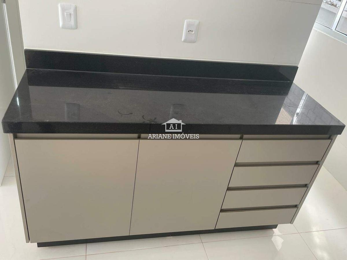 Apartamento, Vila Paris, 2 Quartos, 2 Vagas, 2 Suítes