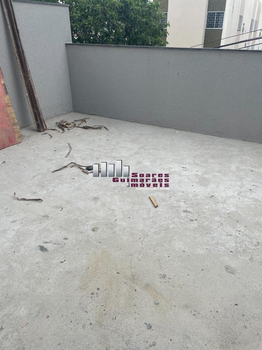 Apartamento, Sagrada Família, 2 Quartos, 1 Vaga, 1 Suíte