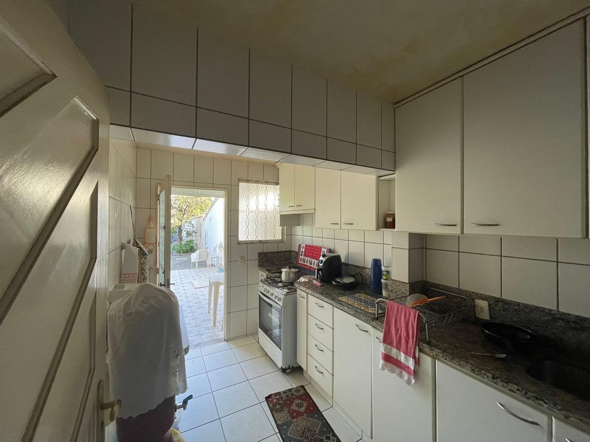 Casa, Padre Eustáquio, 4 Quartos, 0 Vaga, 2 Suítes