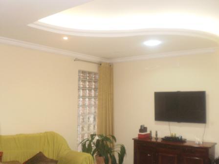 Casa, Santa Terezinha, 3 Quartos, 8 Vagas, 1 Suíte