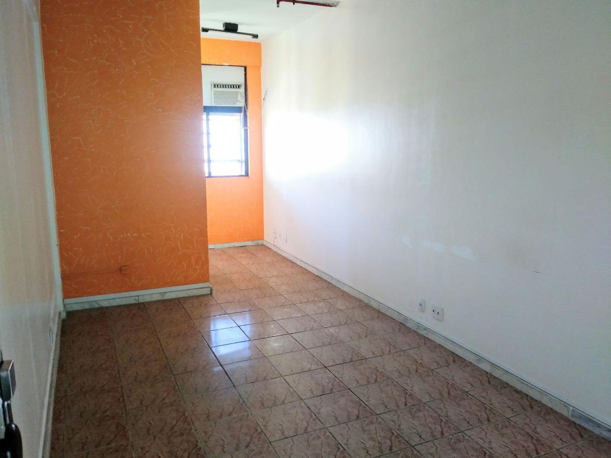 Sala, Barro Preto, 0 Quarto, 0 Vaga