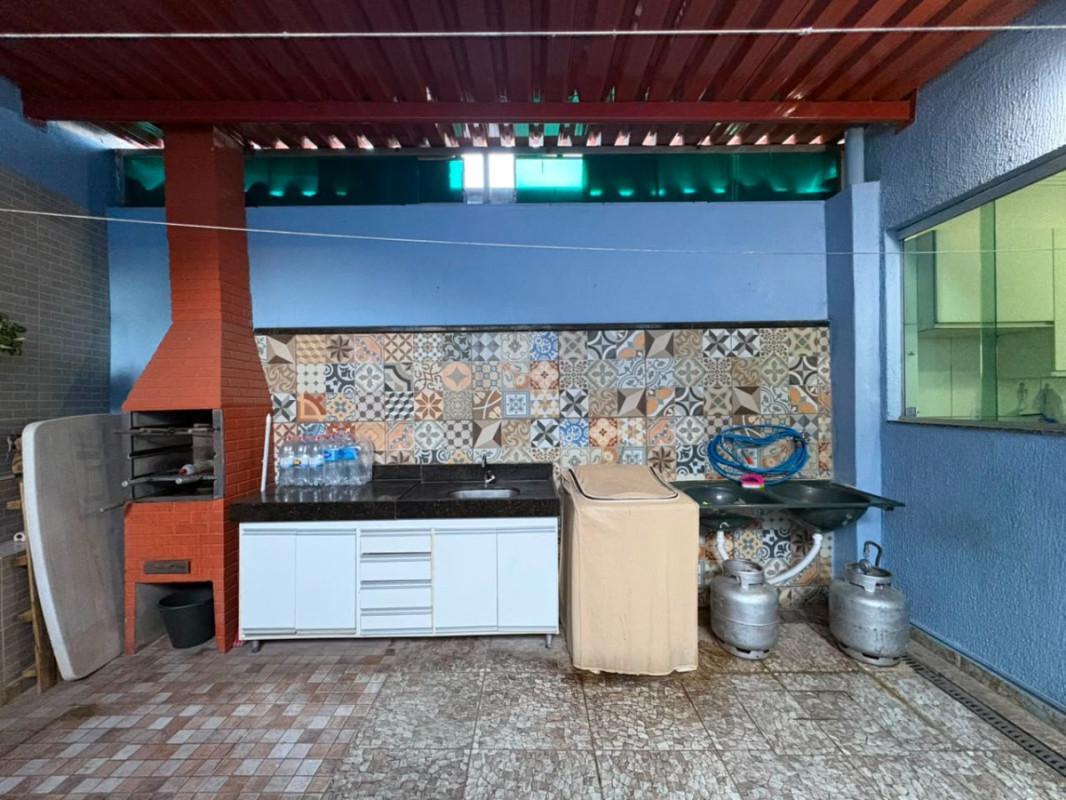 Casa, Três Barras, 3 Quartos, 2 Vagas, 1 Suíte